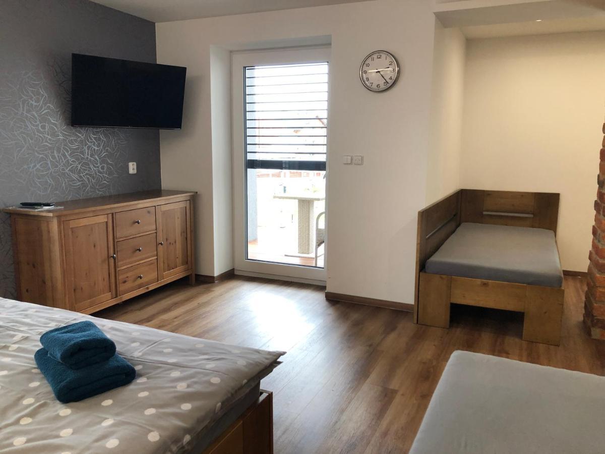 Anico Apartmany Dolni Benesov 外观 照片