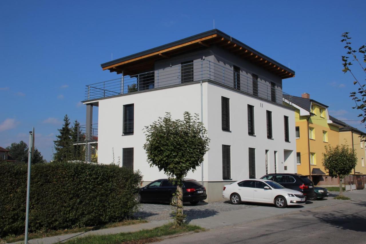 Anico Apartmany Dolni Benesov 外观 照片